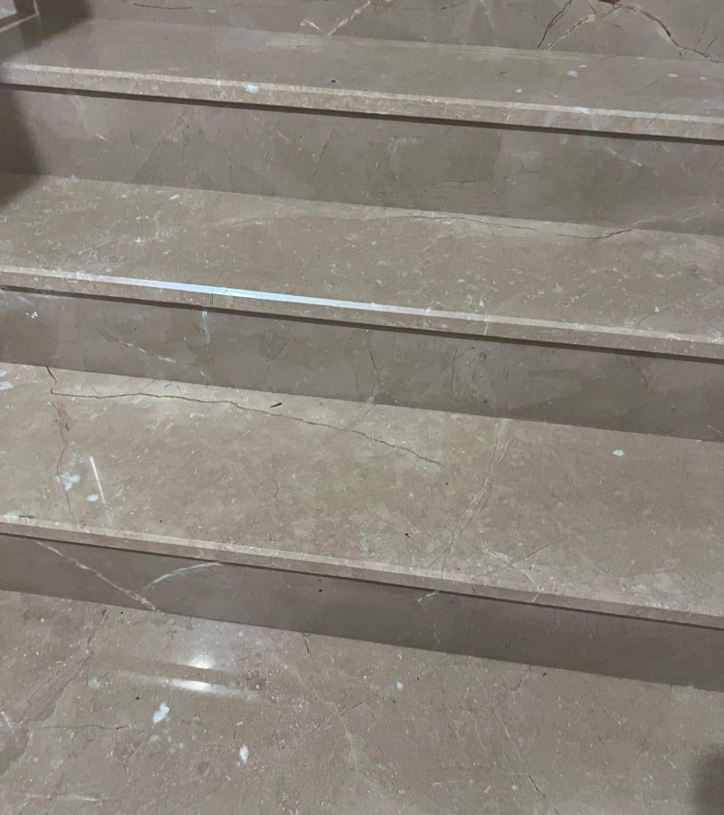 Amasya Bölgesinde Bej Mermer Ocağı